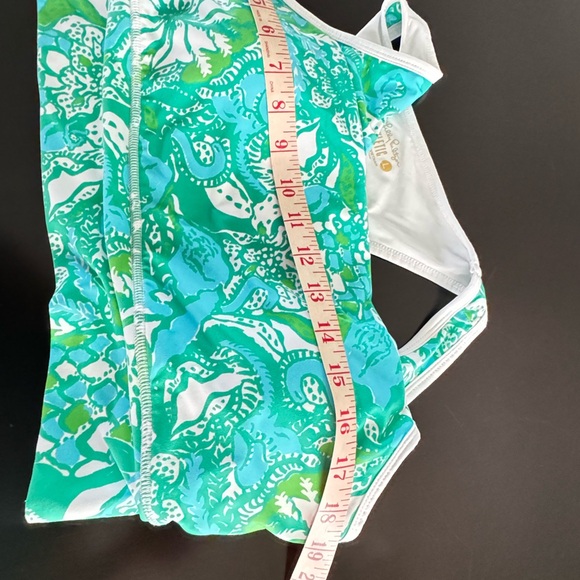 Lilly Pulitzer Zadora Skort & Top Set UPF50. LG Top Med Skort. - Picture 9 of 9